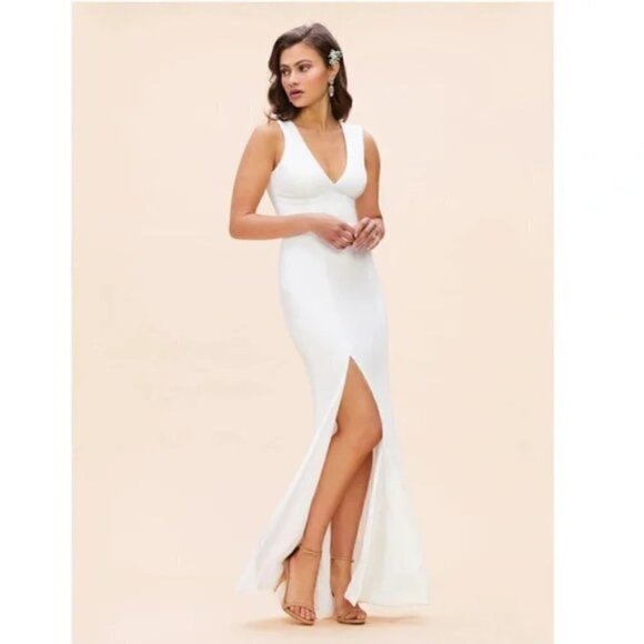 DRESS THE POPULATION Sandra Plunge Crepe Trumpet Gown in Off White Size Medium - Picture 3 of 15